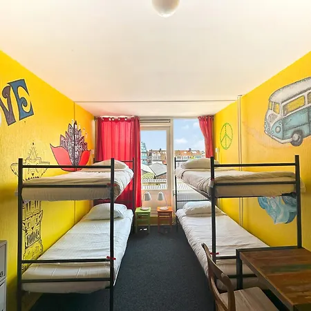 The Flying Pig Beach Hostel Age 18 To 40-3